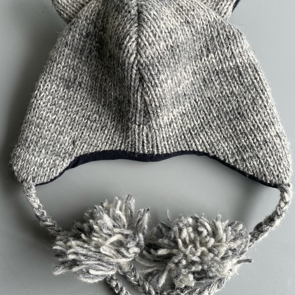 NWOT Owl Fleece lined Beanie + pom poms - Picture 4 of 5